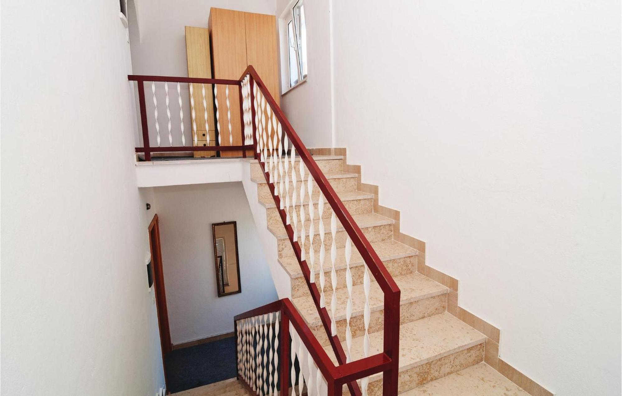 Awesome Apartment In Dinjiska With Kitchen Dinjiška Exterior foto